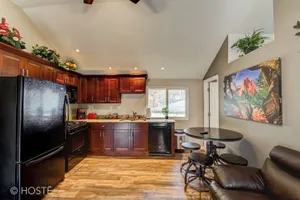 Image of 3BR Manitou Springs 2min to Restaurants Hot Tub