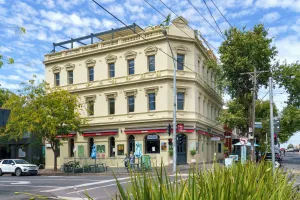 Image of Clarendon Hotel