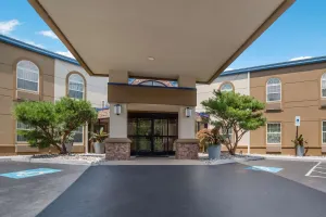 Image of SureStay Plus Hotel by Best Western Elizabethtown Hershey