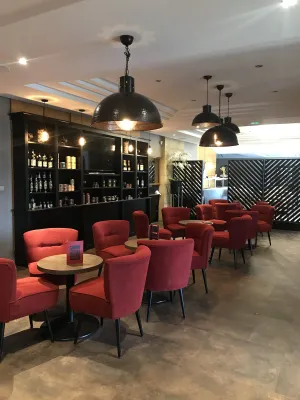 Image of Hôtel Confort Le Moulin Rouge