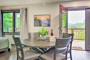 Image of Serene Escape w/ Mountain Views, Near Dtwn!