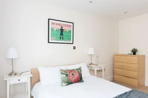Image of Spacious 2 Bed - Battersea High Street
