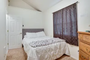 Image of Salem Getaway w/ Hot Tub Near Parks & Boating!