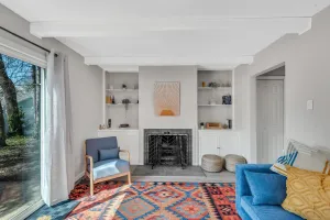 Image of 3 Blocks to Notre Dame 2 Bedroom 1 Bath Home 815