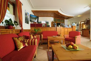 Image of Hotel Gasthof Kröll - inkl Nationalpark-Karte, 1 x Grossglockner Hochalpenstraße kostenlos, verschiedene Bergbahnen kostenlos, Badesee kostenlos, Bus & Zug kostenlos, regionale Küche