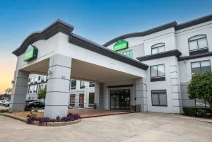 Image of Wingate by Wyndham Lafayette Airport