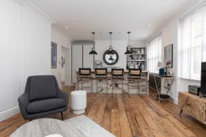 Image of Stylish 2 Bedroom Apartment near Oxford Street
