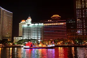 Image of Guangzhou Aiqun Hotel - Canton Fair Free Shuttle Bus during Canton Fair period