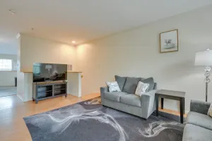 Image of Owings Mills Townhouse 8 Mi to Liberty Reservoir!