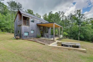 Image of 65 Acres: Secluded 'avian Acres' Cabin w/ Trails!