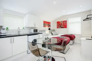 Image of Studio Flat in Bedford Near Hospital & Stations