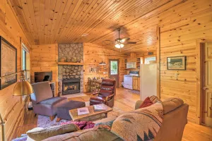 Image of Mountain View Cabin with Wraparound Deck!