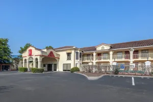 Image of Red Roof Inn Franklin, TN