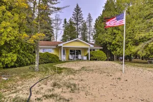 Image of Cozy Baileys Harbor Cottage on Lake Michigan!