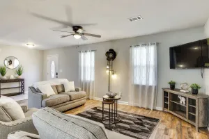 Image of 6 Mi to The Masters: Updated Home w/ Yard!