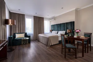 Image of Greguar Hotel by UHM