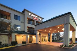 Image of Courtyard by Marriott Dayton North