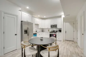 Image of Townhome < 5 Mi to Naperville & Morton Arboretum