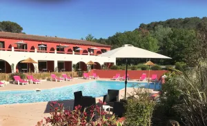 Image of Les Pins Blancs en Provence
