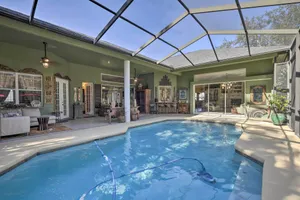 Image of Luxurious Home with Private Pool and Lanai Near Tampa!