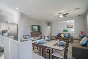 Image of 2400sqft House 6beds 3bath Pool Table BBQ