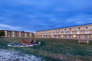 Image of Days Inn & Suites by Wyndham St. Ignace Lakefront