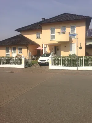 Image of Gästehaus Tante Tienchen 7 Minuten zu Fuss zum Europa Park , plus kostenloses Parkplatzticket Rulantica ,alle unsere Suiten haben einen Balkon