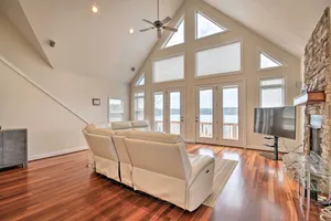 Image of Dreamy Ridgeway Home with Grill on Lake Wateree!