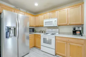 Image of 16 Mi to Dtwn Denver: Cozy Townhome w/ Patio!