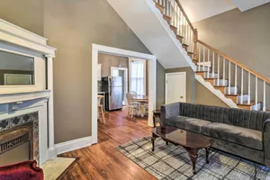 Image of Stylish Vicksburg Apt with Porch - 2 Mi to Casino!