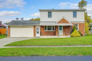 Image of 2 Mi to Walden Galleria: Home w/ Furnished Deck!
