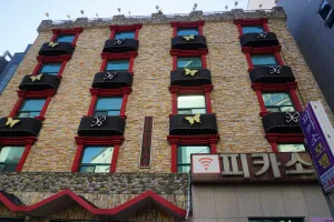 Image of Picasso Motel