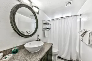 Image of Mv17 amazing lake view spacious ski cabin