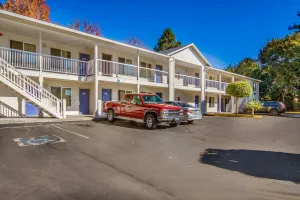 Image of Motel 6 Portland Mall - 205