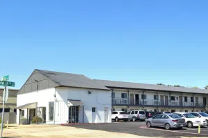 Image of Exclusivo Inn by OYO Grand Prairie, TX