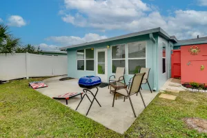 Image of Ormond Beach Retreat Walk to Shore and Shops!
