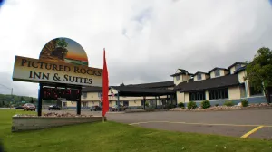 Image of Pictured Rocks Inn and Suites