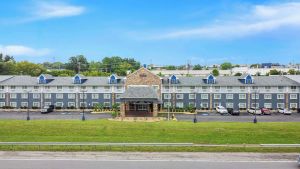 Image of Comfort Inn & Suites Nashville Near Tanger Outlets I-24 Antioch