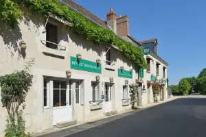 Image of Logis Auberge Le Colombien - Hôtel et Restaurant