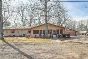 Image of Pet-friendly Higden Getaway < 1 Mi to Marina!