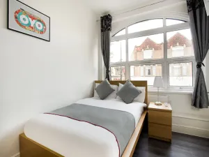 Image of The Broadway Hotel - London Heathrow