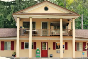 Image of Holiday Motel