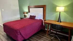 Image of Colonial Inn Franklin