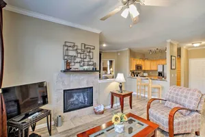 Image of Resort Retreat with Pool Access in Paradise Valley