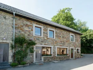 Image of Modern Cottage With Private Garden in Waimes