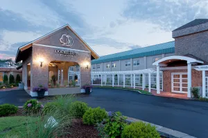 Image of DoubleTree by Hilton Cape Cod - Hyannis