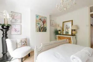 Image of Quaint 2Bed Cottage w fireplace in central Ashford