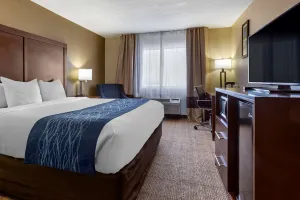Image of Comfort Inn & Suites Alameda at Albuquerque Balloon Fiesta Park