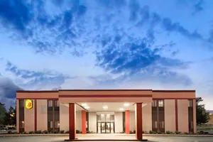 Image of Super 8 by Wyndham Brockton