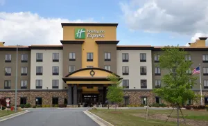 Image of Holiday Inn Express & Suites Perry-National Fairground Area by IHG
